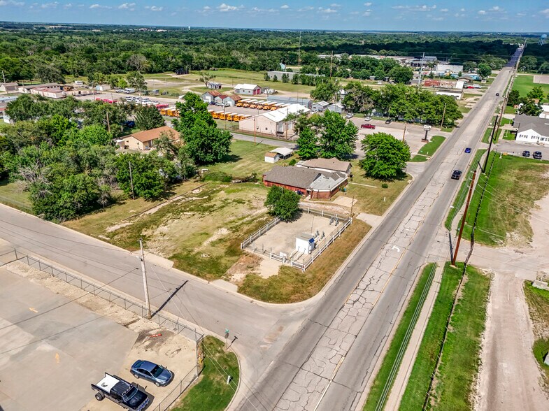 More Photos Of 1610 W 6th Ave, El Dorado General Retail For Sale