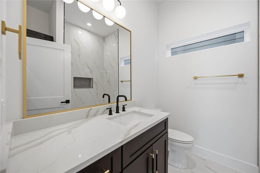 More Photos Of 4029 Cork Dr, Houston Apartments For Sale