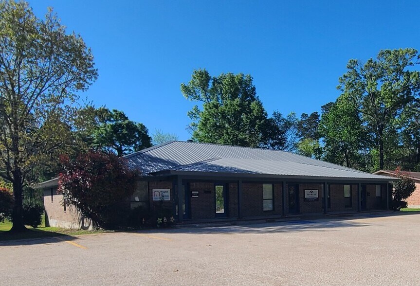 More Photos Of 1411 Turtle Creek Dr, Lufkin Office For Lease