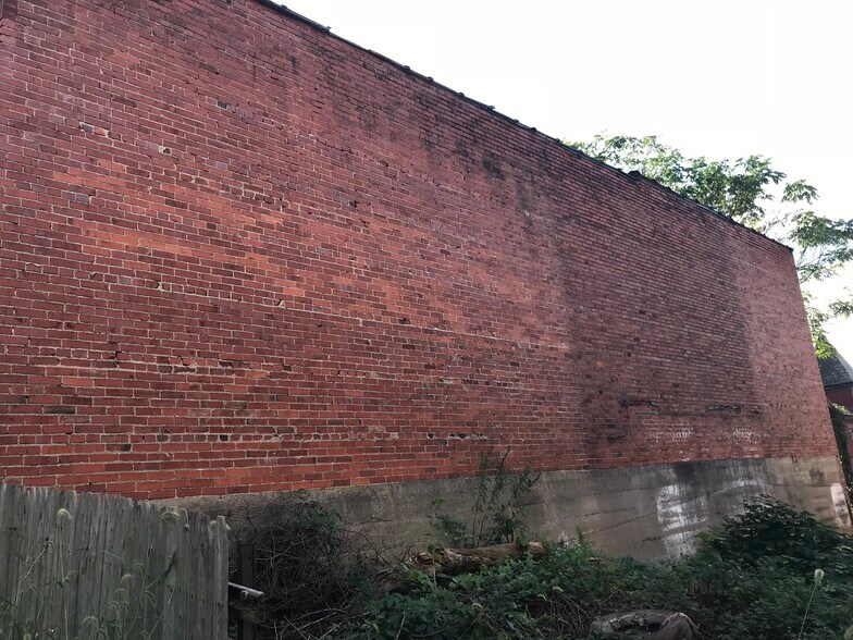 More Photos Of 1818 Colwell St, Pittsburgh Warehouse For Sale