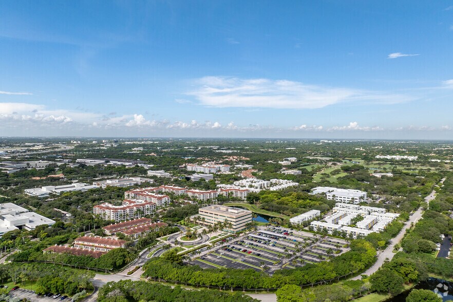 More Photos Of 900 Broken Sound Pky NW, Boca Raton Office For Lease