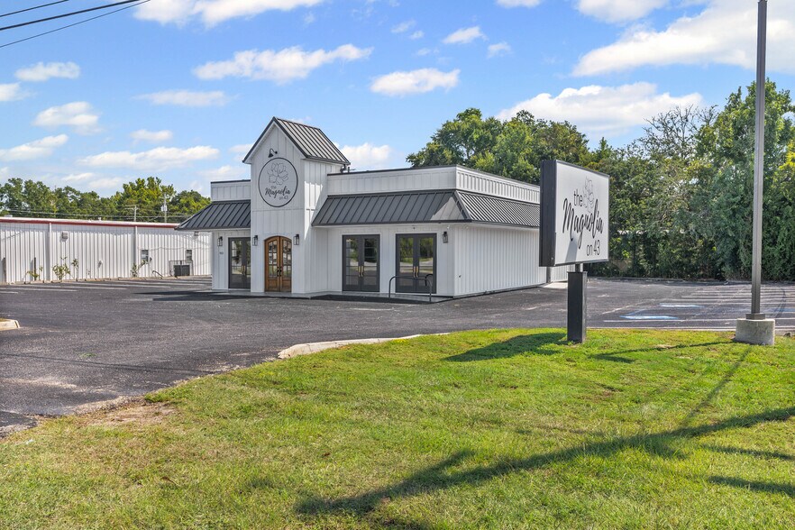 More Photos Of 922 Saraland Blvd S, Saraland Restaurant For Sale