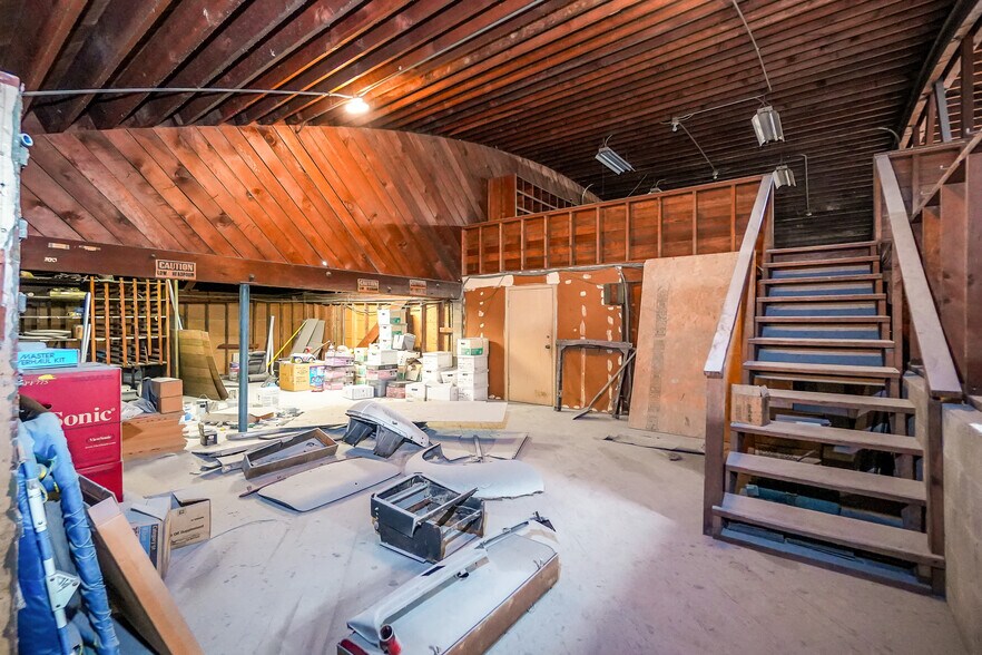 More Photos Of 2323 Nevin Ave, Richmond Auto Repair For Sale