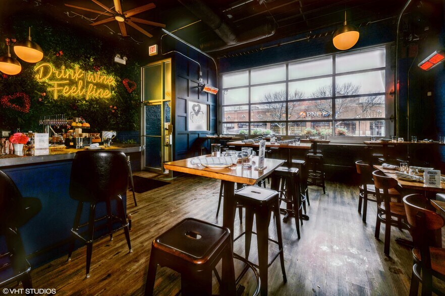 More Photos Of 1954 W Armitage Ave, Chicago Restaurant For Lease