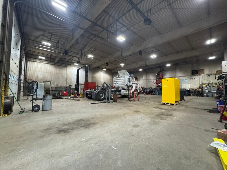 More Photos Of 162 Hinckley Rd, Clinton Industrial For Sale