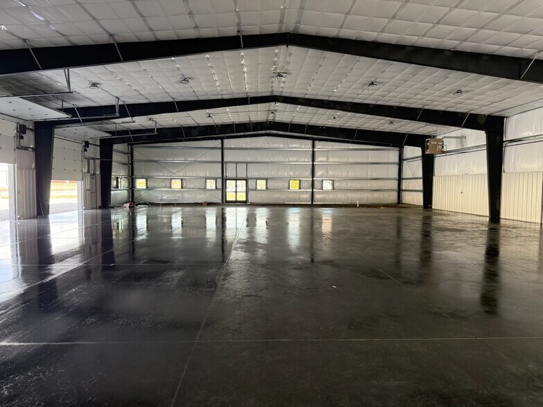 More Photos Of 5350 Enterprise Dr, Paducah Warehouse For Lease