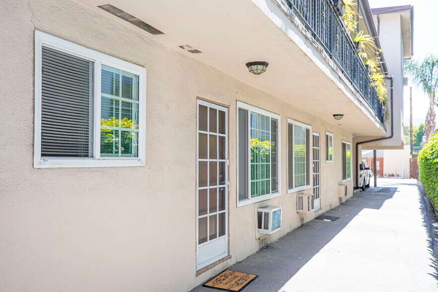 More Photos Of 1814 Grismer Ave, Burbank Apartments For Sale