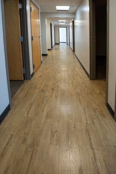 More Photos Of 9719 Olive Blvd, Olivette Freestanding For Lease