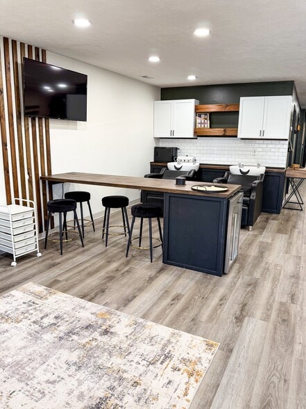 More Photos Of 138 3rd St, Underwood Freestanding For Sale