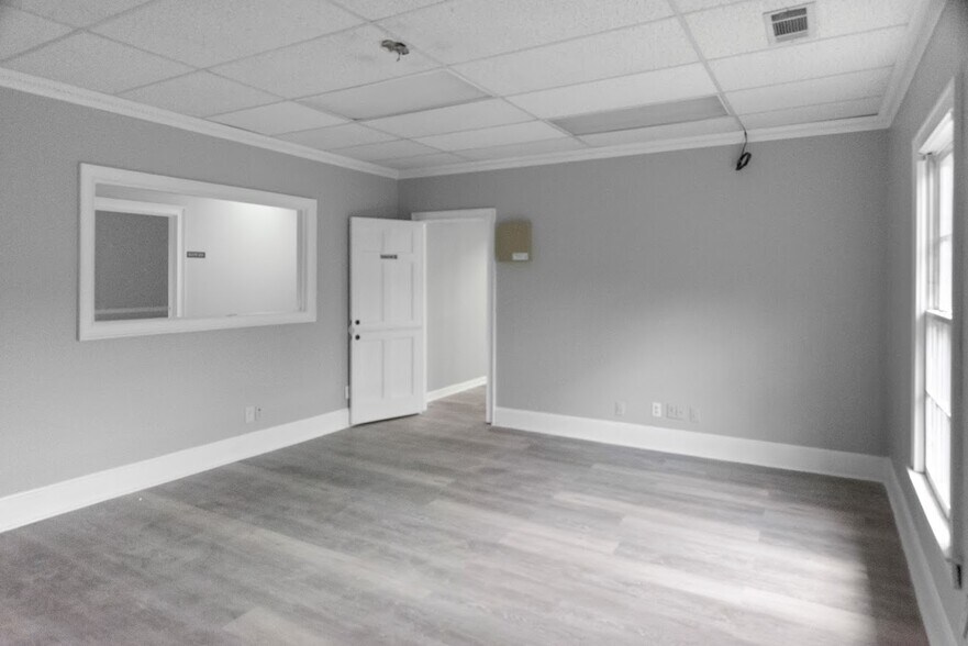 More Photos Of 4047 Holcomb Bridge Rd, Peachtree Corners Loft Creative Space For Lease