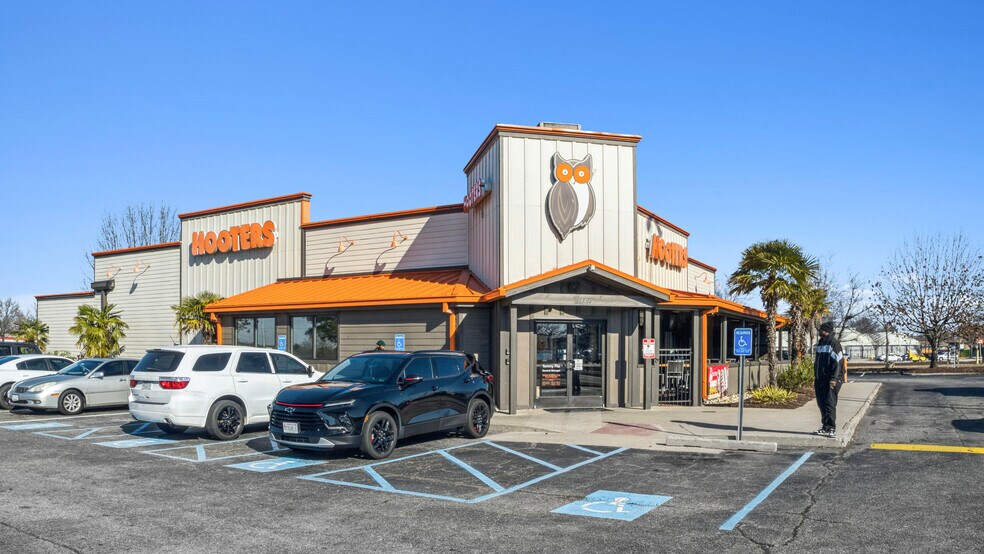 More Photos Of 5900 E Virginia Beach Blvd, Norfolk Unknown For Lease