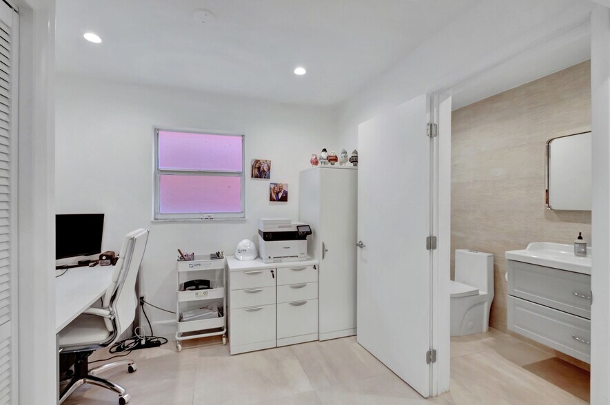 More Photos Of 337 Alcazar Ave, Coral Gables Office For Lease