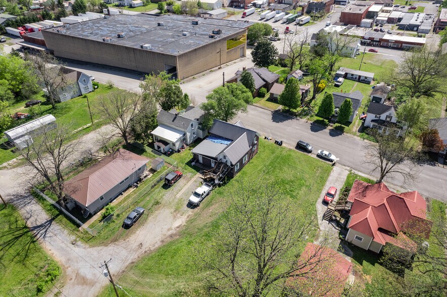 More Photos Of 714 Washington Ave, Etowah Multifamily For Sale