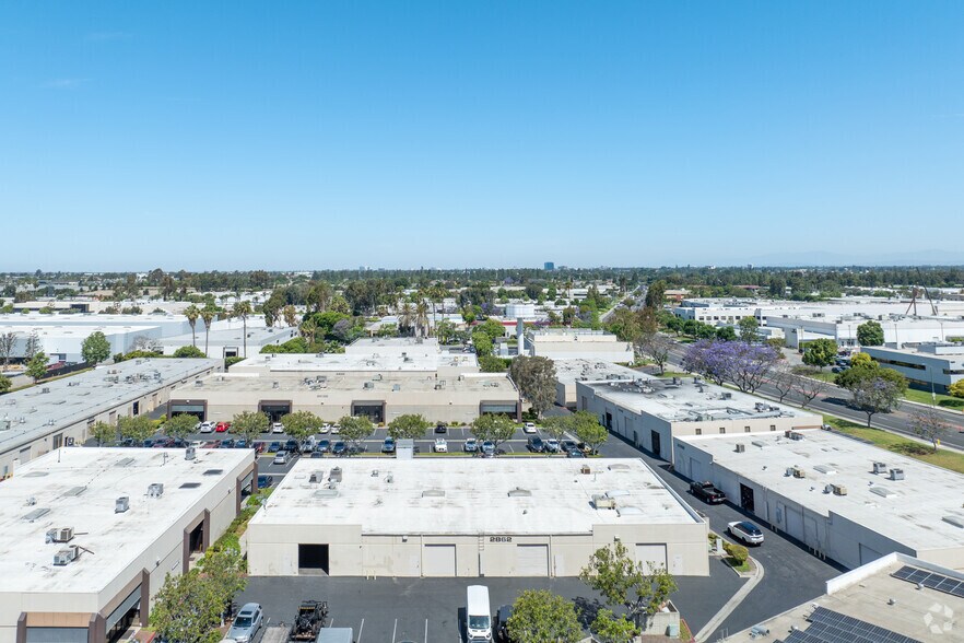 More Photos Of 2862 Walnut Ave, Tustin Flex For Lease
