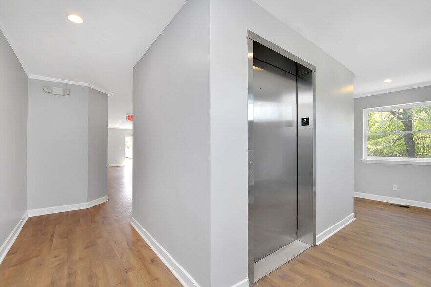 More Photos Of 1086 Long Ridge Rd, Stamford Storefront Retail Office For Lease