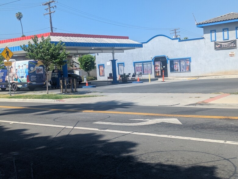 More Photos Of 2100 University Ave, Riverside Carwash For Sale
