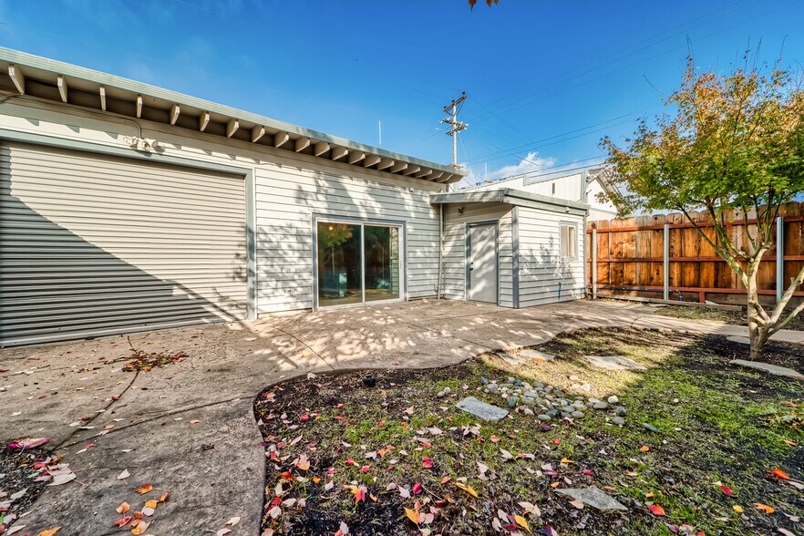 More Photos Of 124 6th St, Marysville Freestanding For Sale