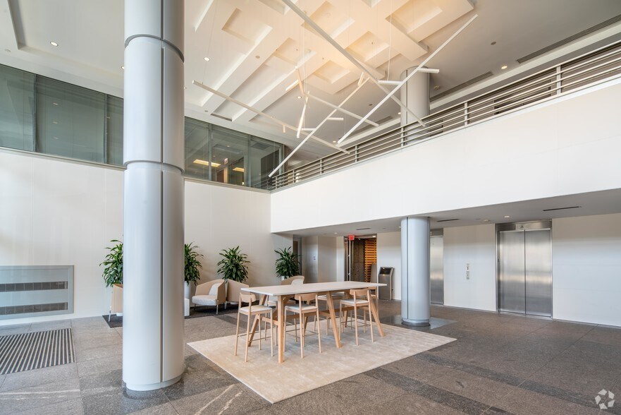 More Photos Of 1700 W Higgins Rd, Des Plaines Office For Lease