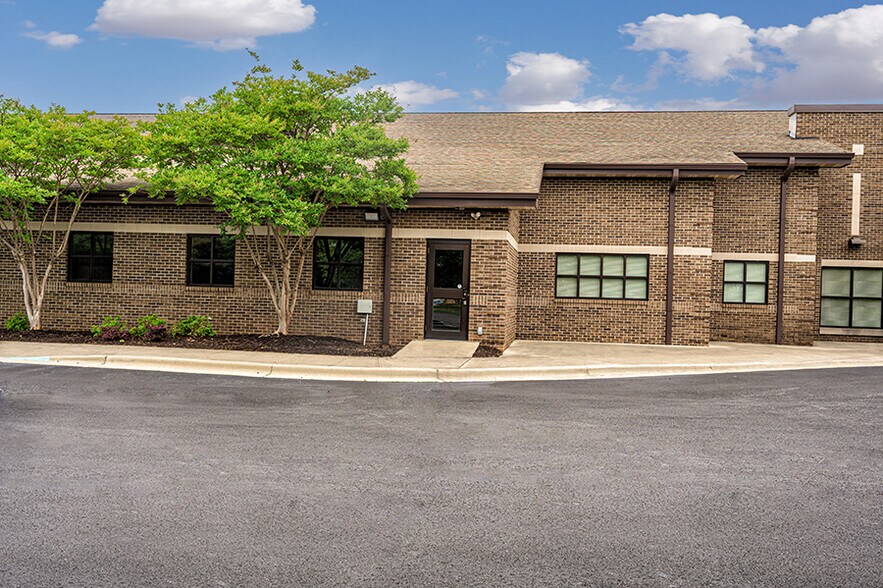 More Photos Of 2349 SW Danville Rd, Decatur Medical For Lease