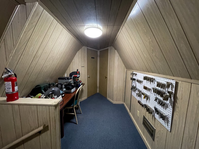 More Photos Of 1712 Kamler Ave, Orlando Office For Sale