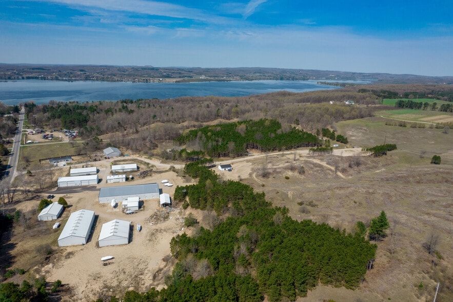 More Photos Of 8597 Bingham Rd, Traverse City Warehouse For Sale