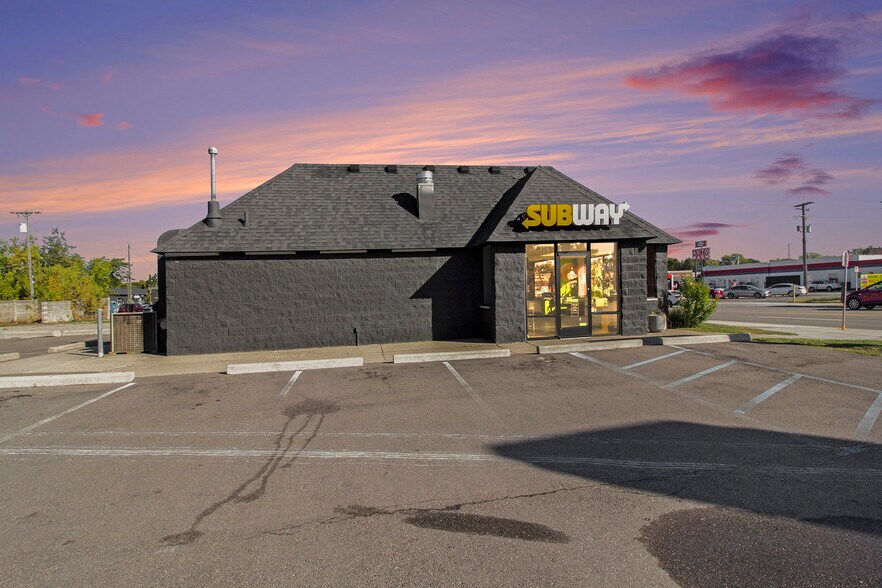 More Photos Of 4703 N Crooks Rd, Royal Oak Fast Food For Sale