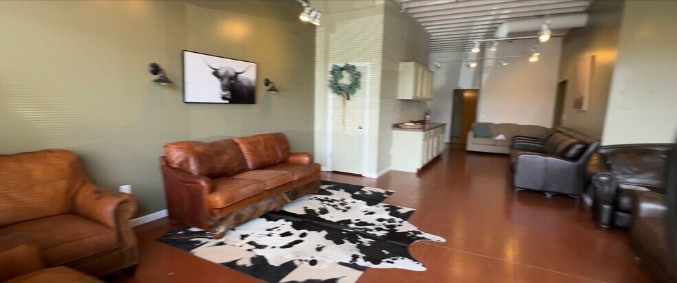 More Photos Of 2881 Commerce Park Dr, Madison Light Manufacturing For Lease