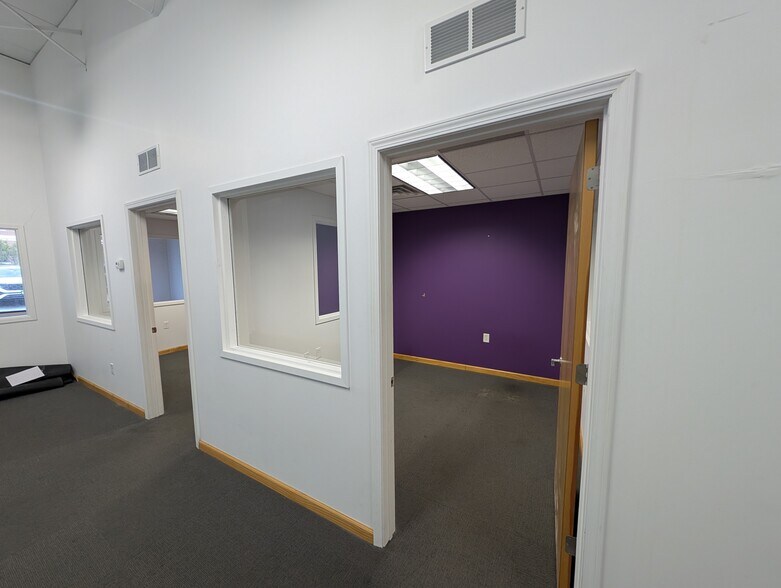 More Photos Of 5221-5223 Main St, Buffalo Freestanding For Lease