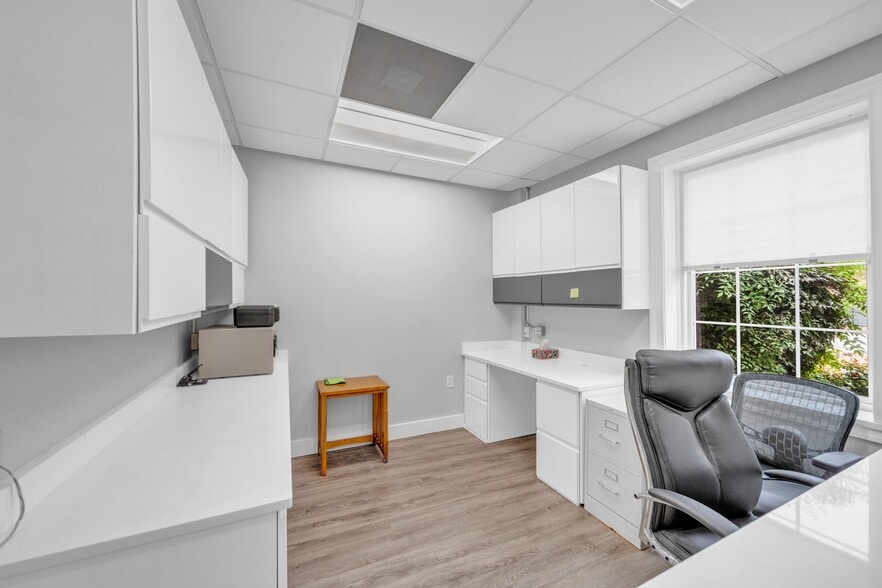 More Photos Of 4000 Burke Station Rd, Fairfax Auto Dealership For Lease