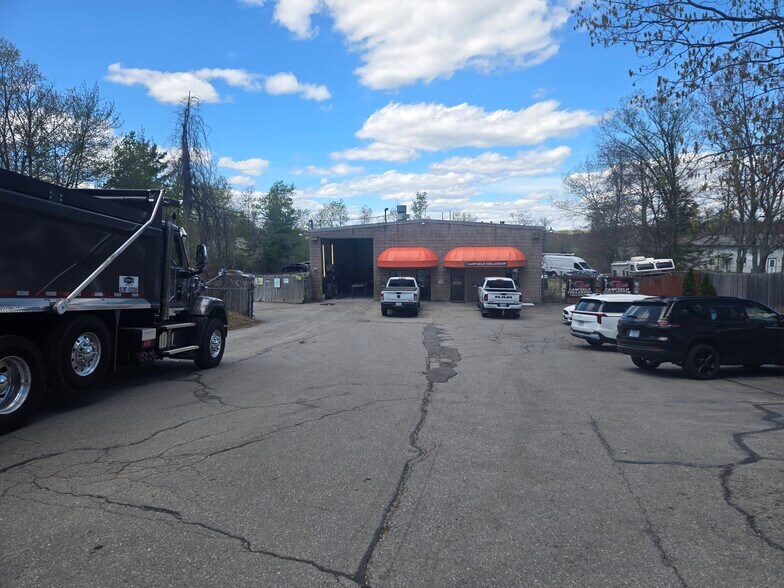 More Photos Of 272 Sheffield Rd, Manchester Auto Repair For Lease