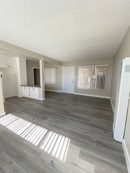 More Photos Of 1129-1135 W 10th St, San Pedro Apartments For Sale