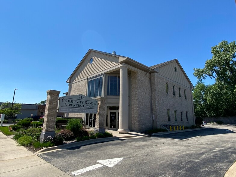 More Photos Of 718 Ogden Ave, Downers Grove Loft Creative Space For Lease