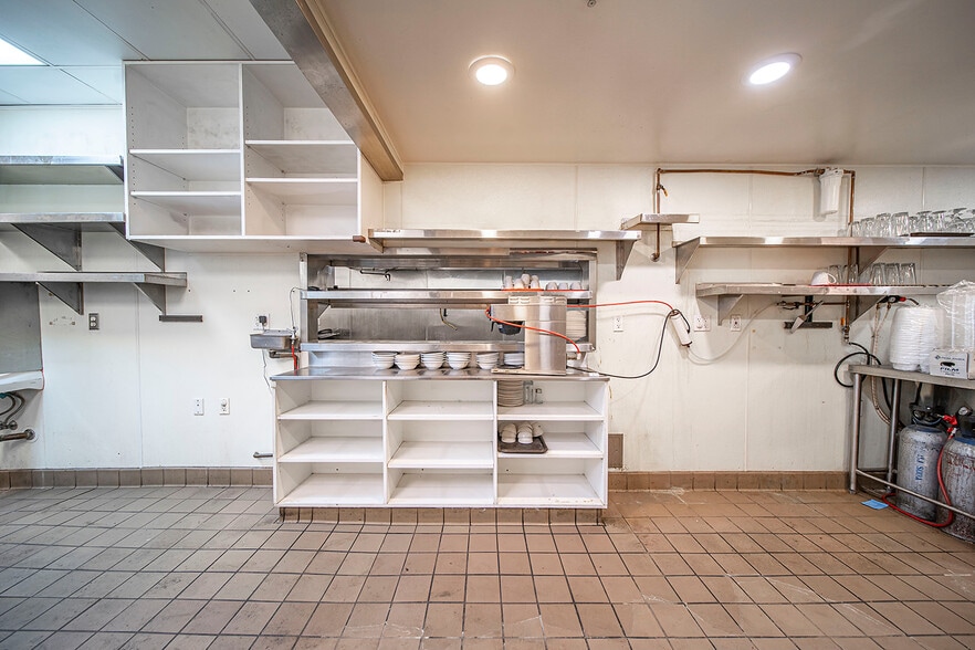 More Photos Of 580 N Atlantic Blvd, Monterey Park Apartments For Lease