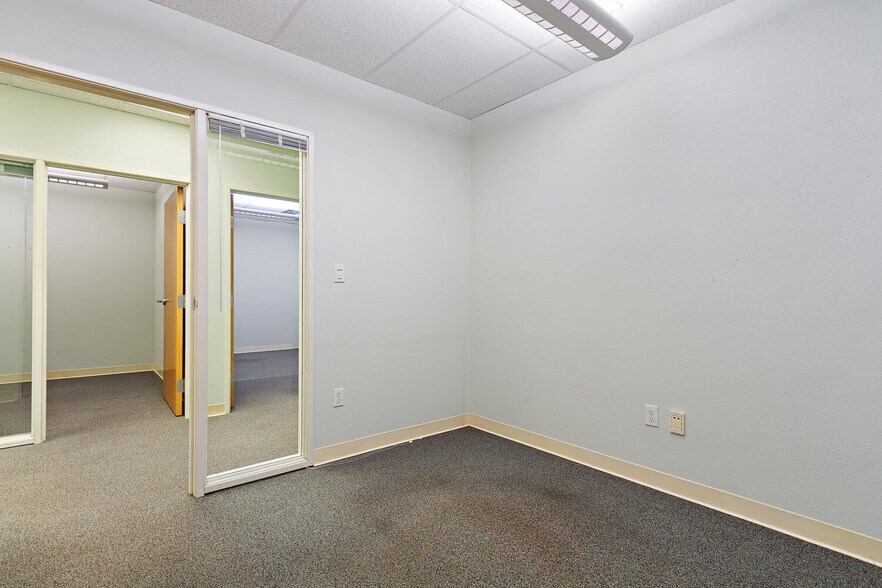 More Photos Of 1801 Hanover Dr, Davis Office Residential For Lease