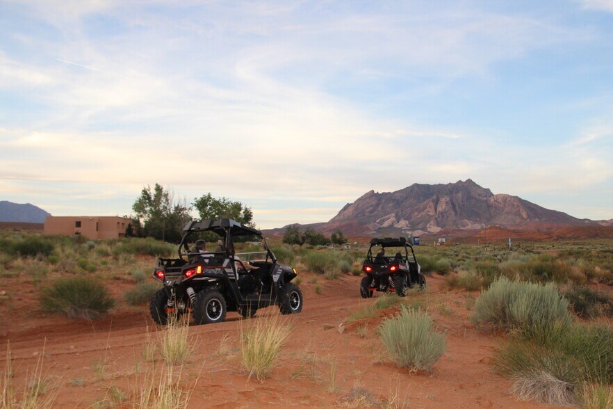 More Photos Of MM 28 Highway 276 Lodge, Lake Powell Hotel For Sale