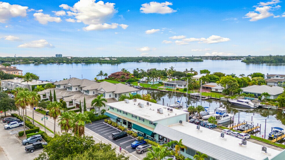 More Photos Of 23 Royal Palm Pointe, Vero Beach Restaurant For Sale