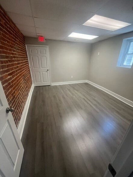 More Photos Of 2302 W Main St, Richmond Office For Lease