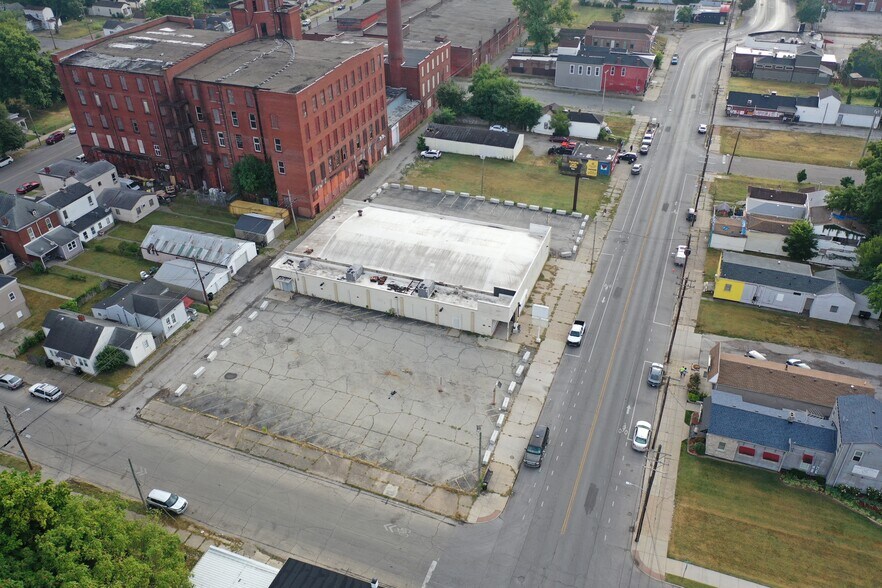More Photos Of 2421 W Market St, Louisville Freestanding For Sale