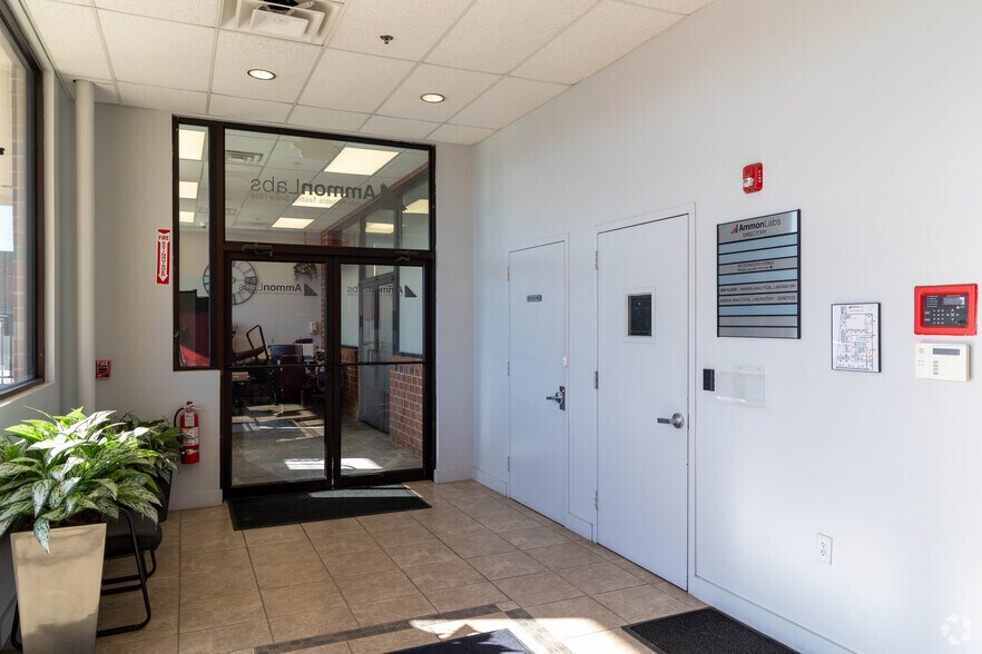 More Photos Of 35 E Blancke St, Linden Medical For Lease