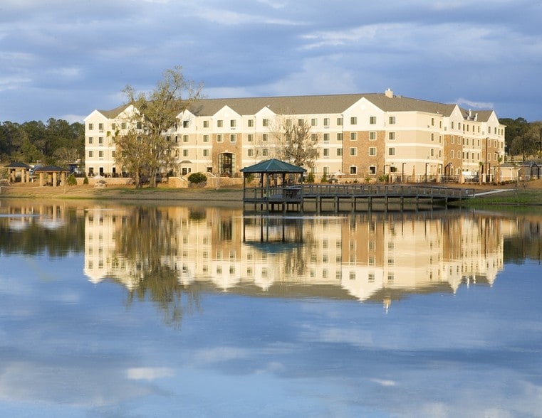 More Photos Of 1600 Summit Lake Dr, Tallahassee Hotel For Sale