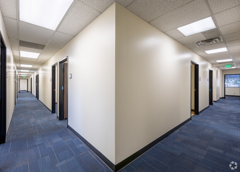 More Photos Of 6851 Lennox Ave, Van Nuys Office For Lease