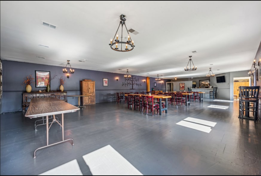 More Photos Of 181 E Brown St, Blairsville Restaurant For Sale