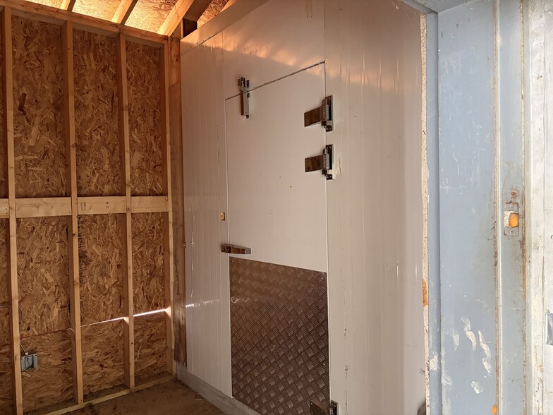 More Photos Of 7820 Holcomb Bridge Rd, Peachtree Corners General Retail For Sale