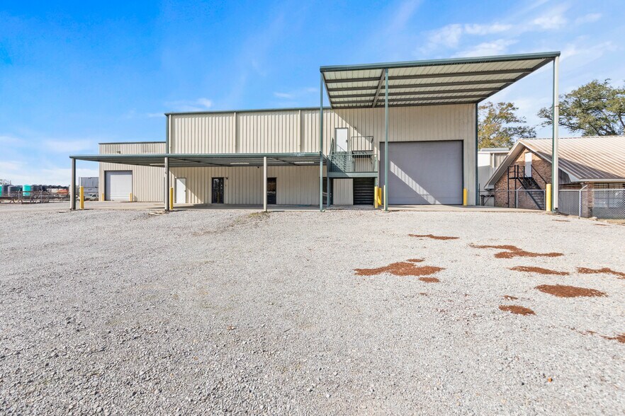 More Photos Of 1016 N Cruse Ave, Broussard Warehouse For Sale