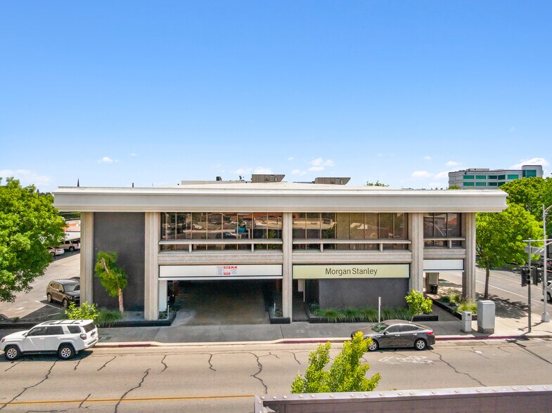Primary Photo Of 520 W Main St, Visalia Office For Lease