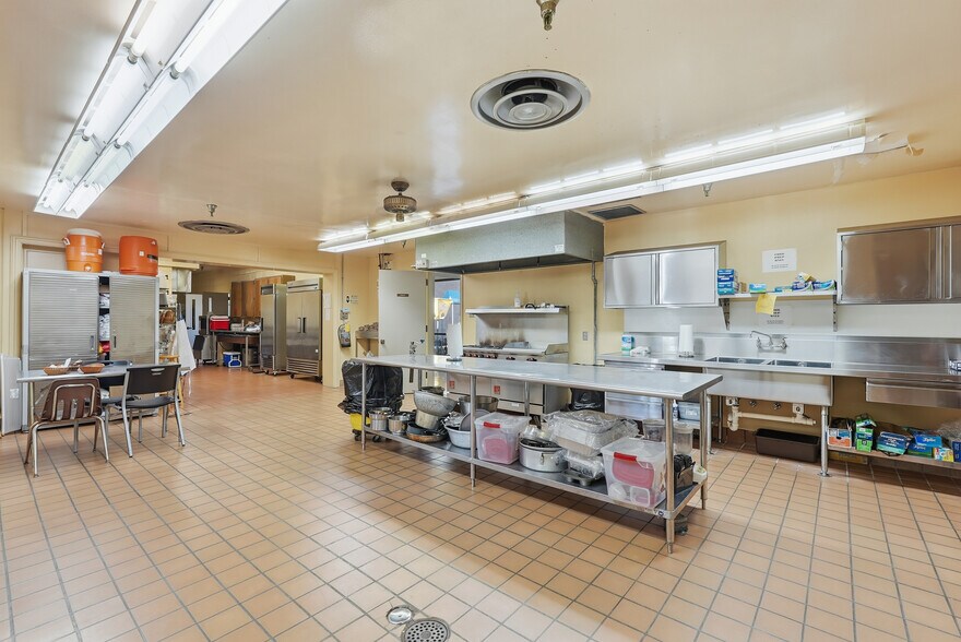 More Photos Of 11911 White Bluff Rd, Savannah Specialty For Sale