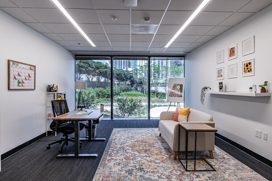 More Photos Of 3333 Peachtree Rd Ne, Atlanta Office For Lease