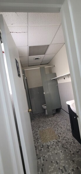More Photos Of 260 Secaucus Rd, Secaucus Food Processing For Lease