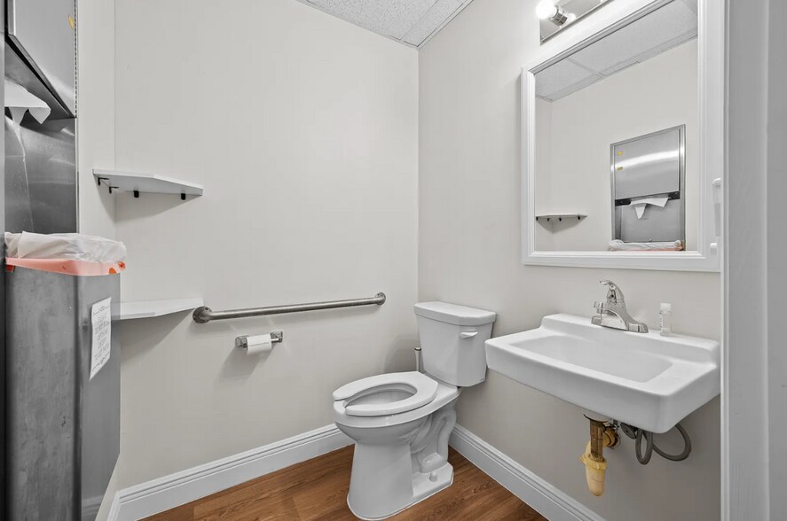 More Photos Of 2441 NW 43rd St, Gainesville General Retail For Sale