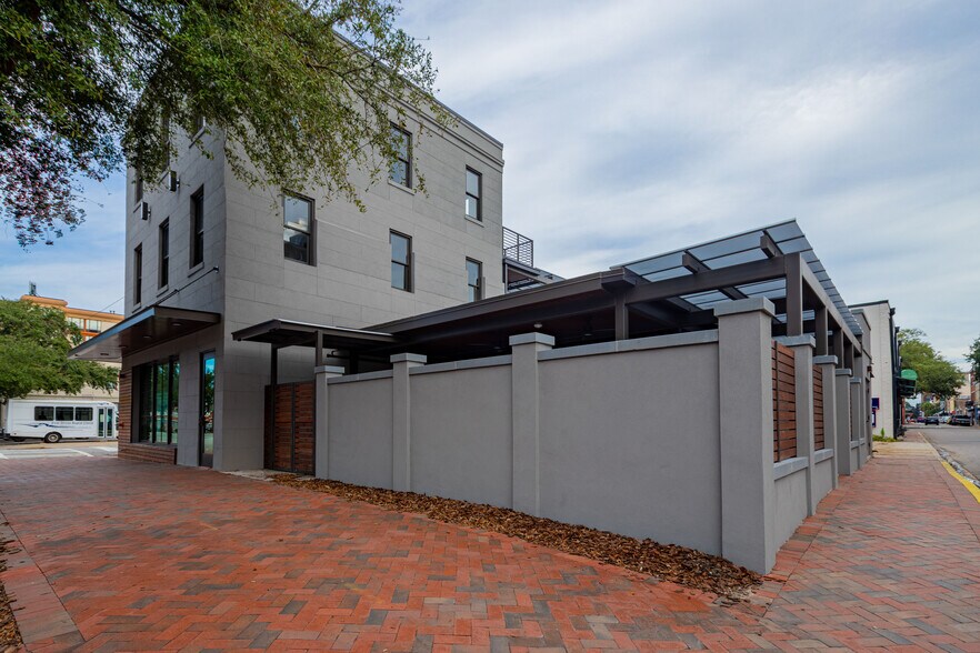 More Photos Of 30-32 Martin Luther King Jr Blvd, Savannah Restaurant For Lease